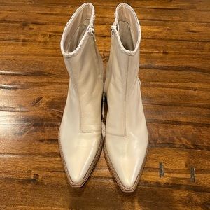 Coconuts by Matisse Arial Off-White Ankle Boots